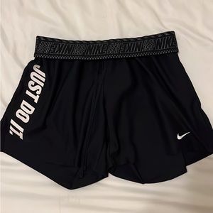 womens nike shorts